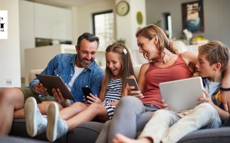 How to Guide Teens Safely in the Digital Age: Tips for Parents and Educators