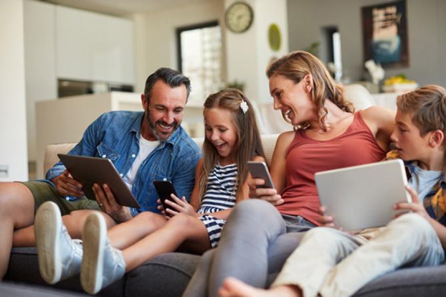 How to Guide Teens Safely in the Digital Age: Tips for Parents and Educators