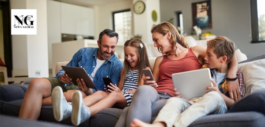 How to Guide Teens Safely in the Digital Age: Tips for Parents and Educators